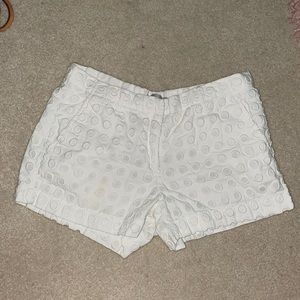 White Dot Gap shorts